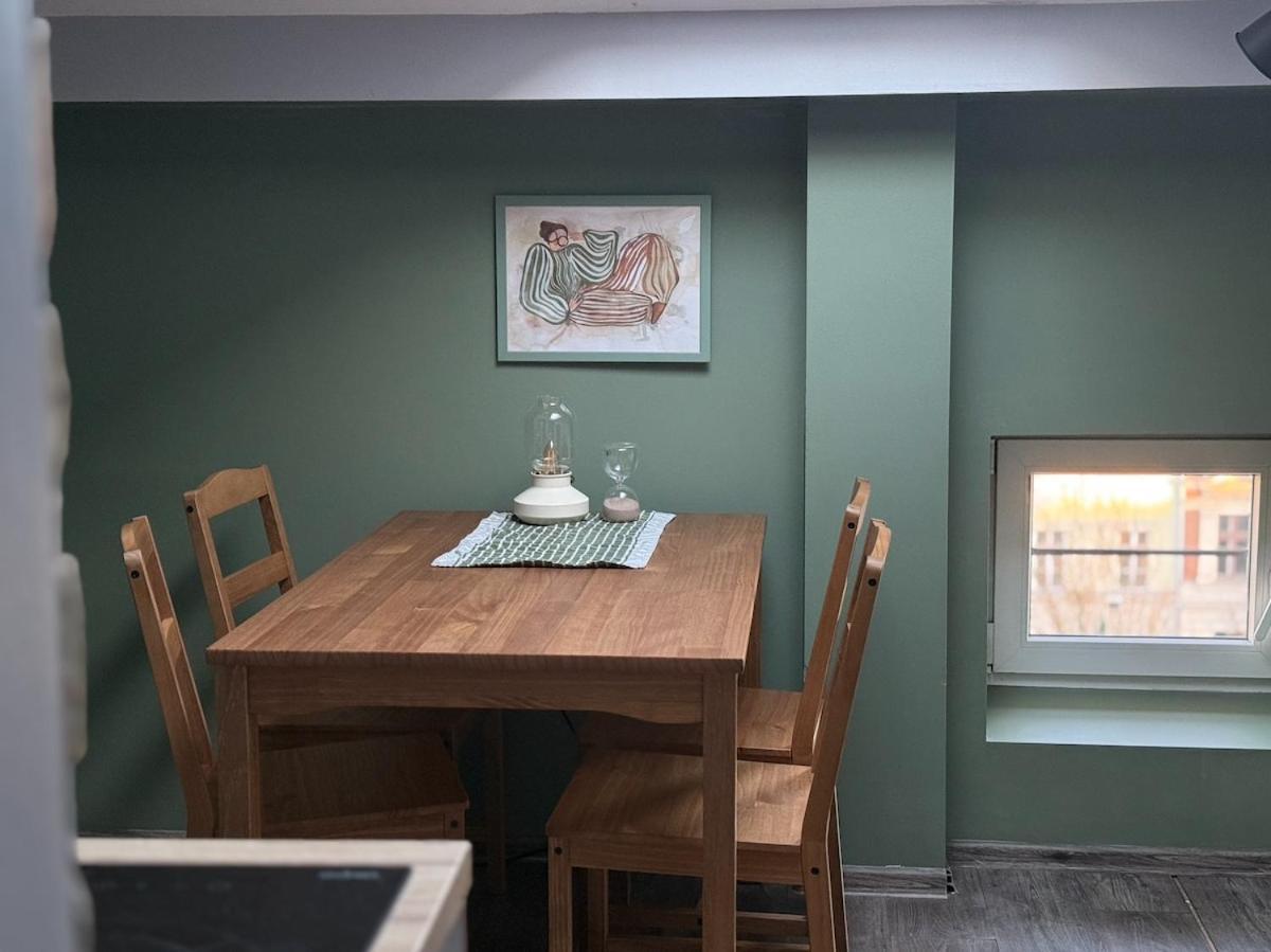 Apartament Przytulne Mieszkanie Na Poddaszu - 2 Osobne Sypialnie - 4 Pietro Bez Windy *